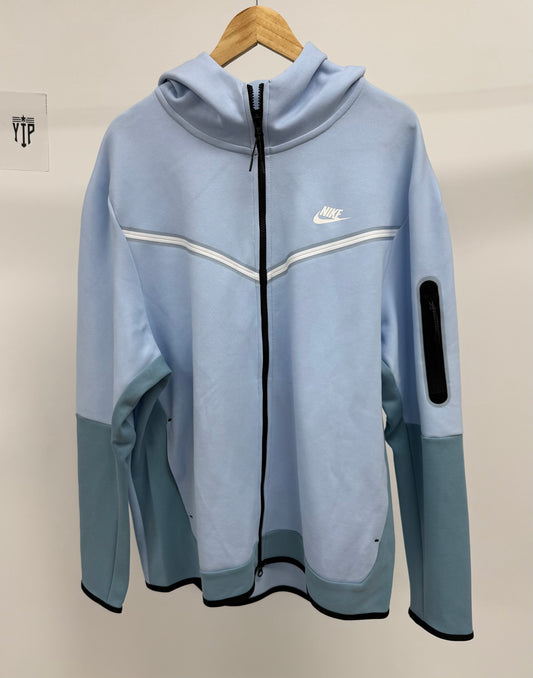 Nike Tech Fleece Baby Blue