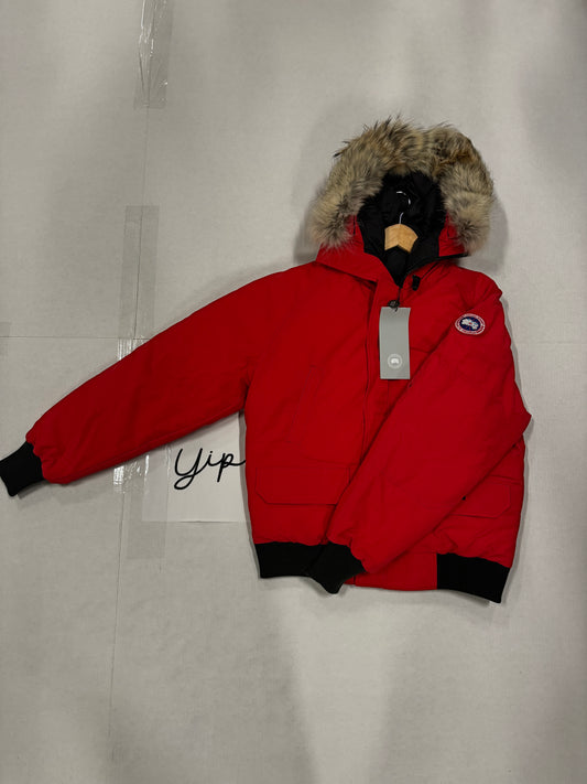 Men's Canada Goose	Chilliwack Bomber with Fur		Red 	7999M