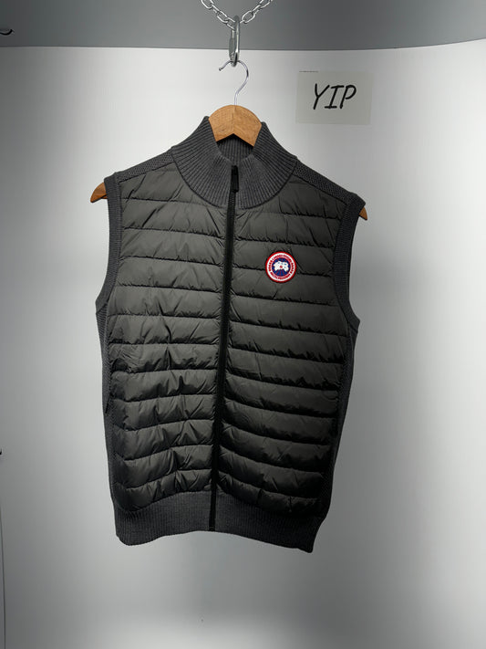 Men's Canada Goose	Hybridge Knit Vest	Iron Grey	6829M